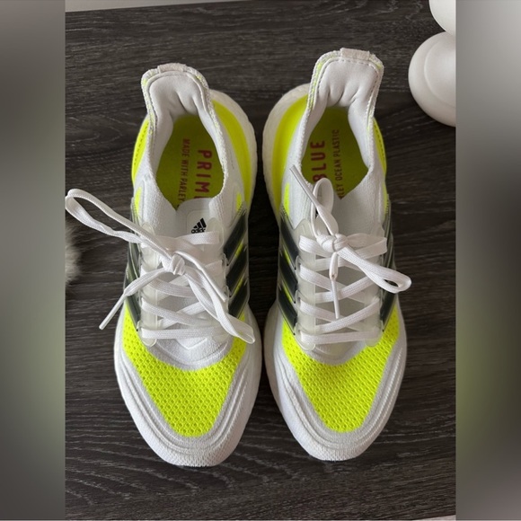 Adidas Ultraboost 21 Running Shoe - Picture 5 of 5